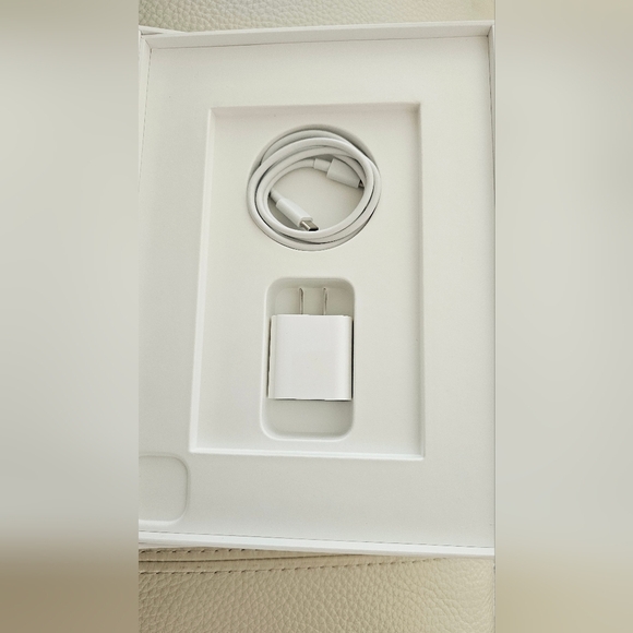 Apple Ipad Pro 256GB Original Pencil Charger 11" - Picture 5 of 6